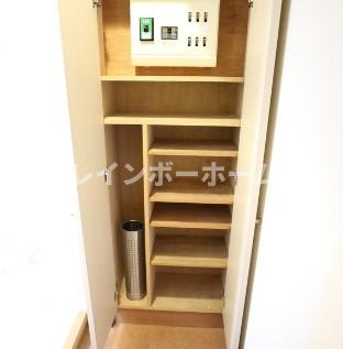 玄関　別部屋。参考写真。