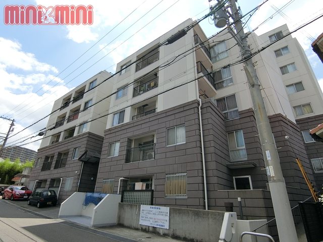 建物外観　重厚感のある外観