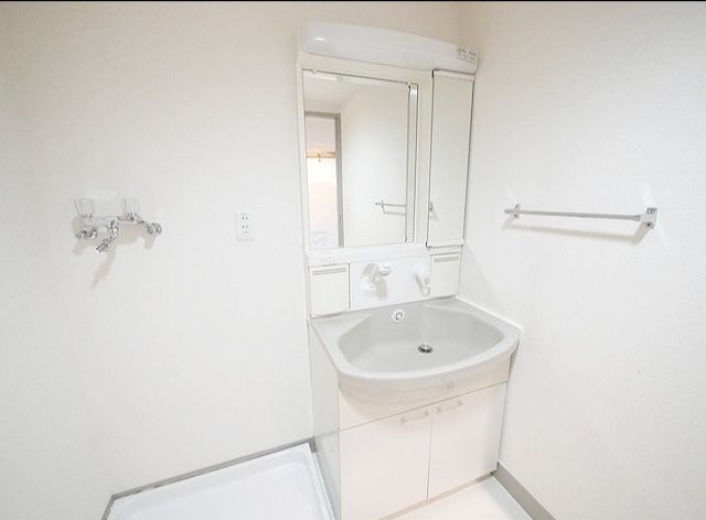 洗面設備　※他号室参考写真※
