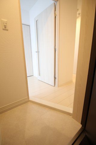 玄関　（別タイプ参考写真）クレヴィスタ西巣鴨　　北区滝野川２