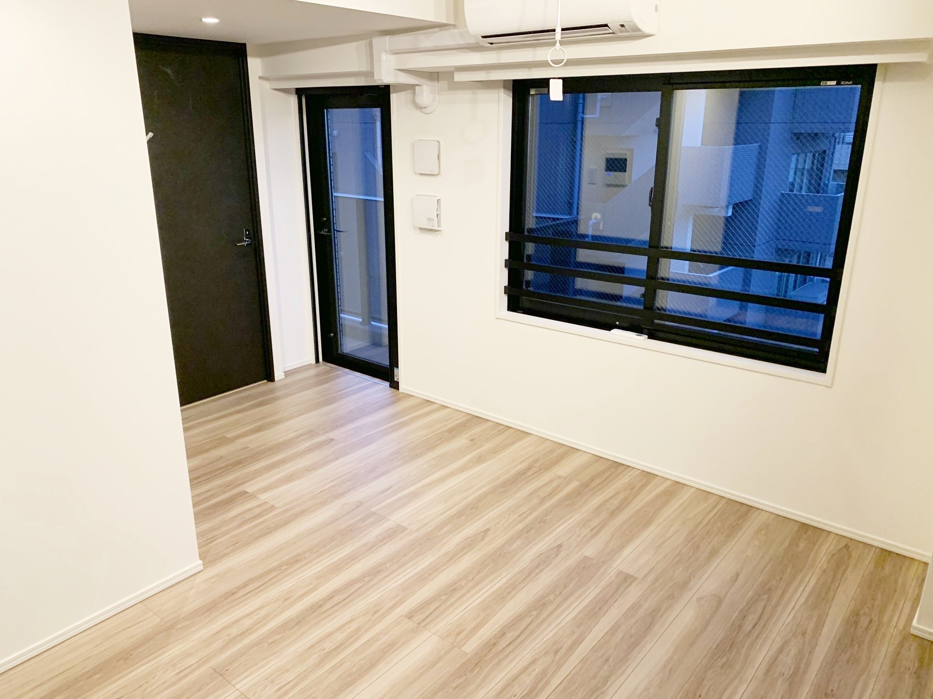 居室・リビング　※別部屋参考写真となります。