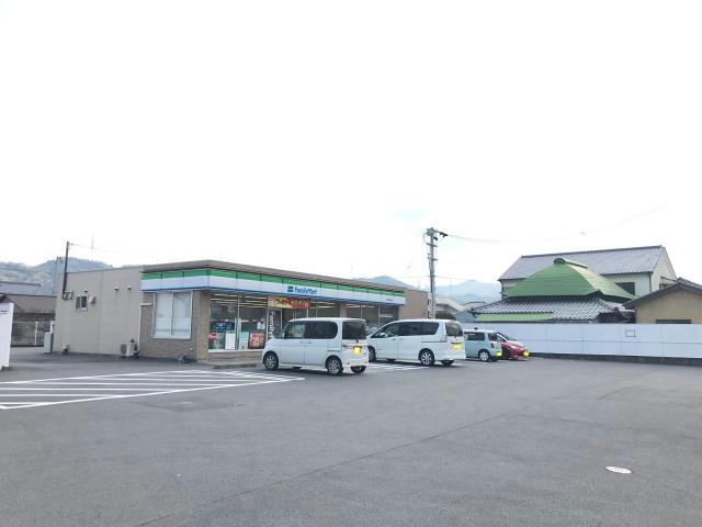 コンビニ　ファミリーマート石井町石井店（コンビニ）まで313m
