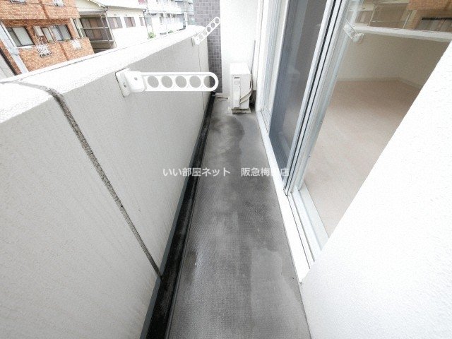 バルコニー　※同仕様写真となります。