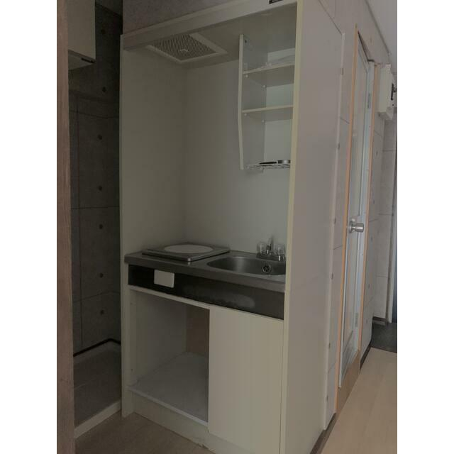 キッチン　参考写真（同建物反転タイプ別部屋のものです）