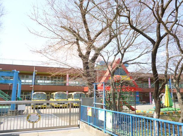 幼稚園・保育園　安行東光幼稚園（幼稚園・保育園）まで595m