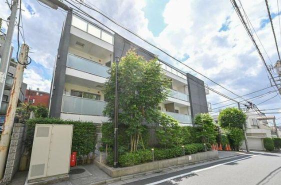 建物外観　ガーデン原宿外観