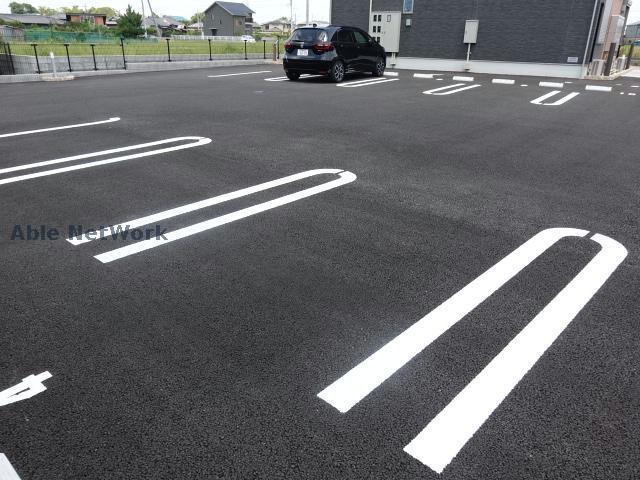 駐車場　駐車場