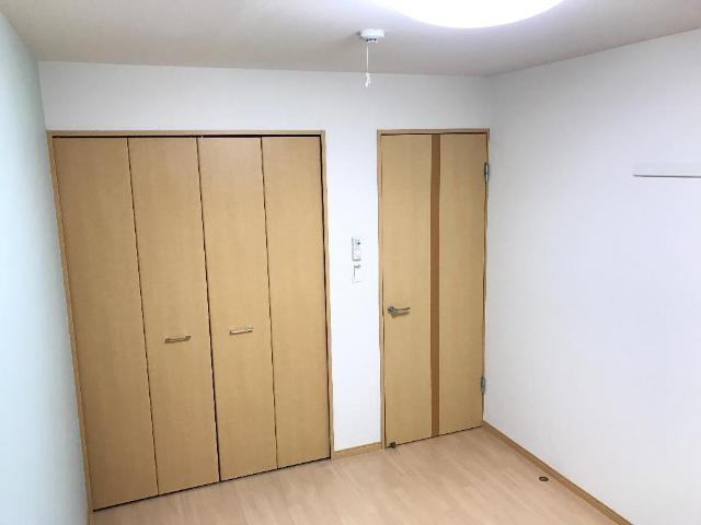 収納　洋室側クローゼット