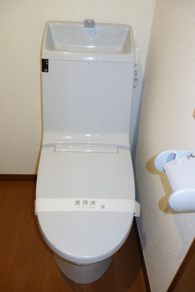 トイレ　温水洗浄便座