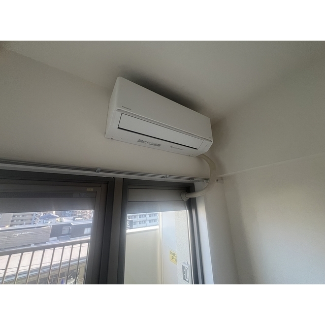 その他設備　エアコン２基新規