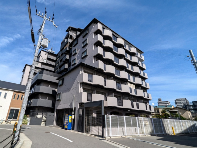 建物外観　大規模リフォーム済