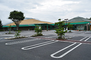 スーパー　ツルヤ軽井沢店（スーパー）まで4967m