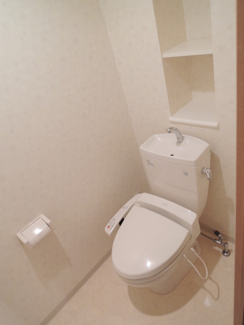 トイレ　アジュール溝口