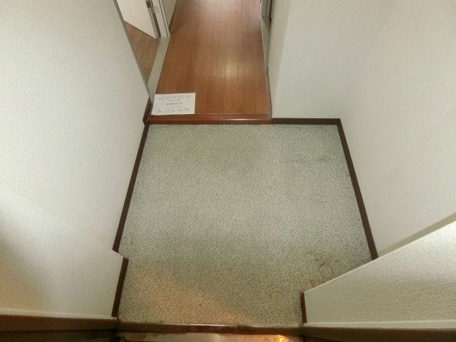 玄関　画像と現状が異なる場合は現状優先となります。
