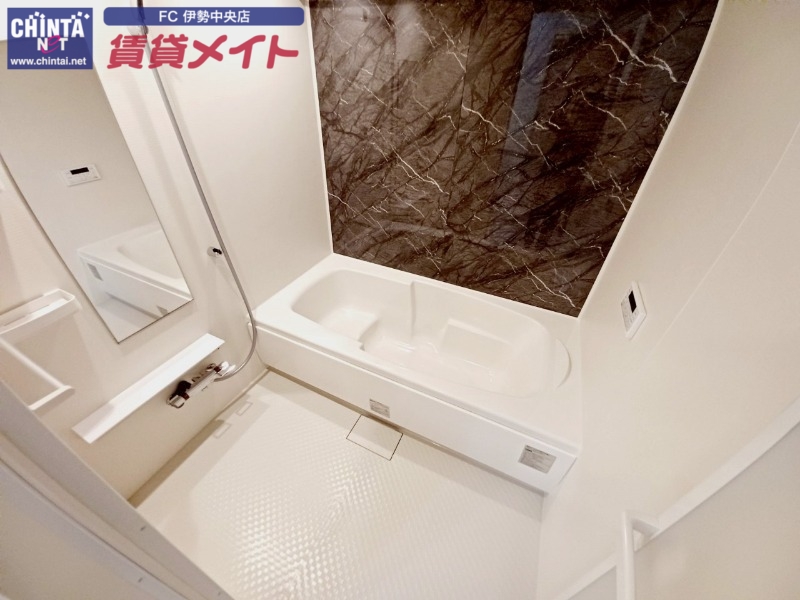 バス・シャワールーム　同型参考写真です