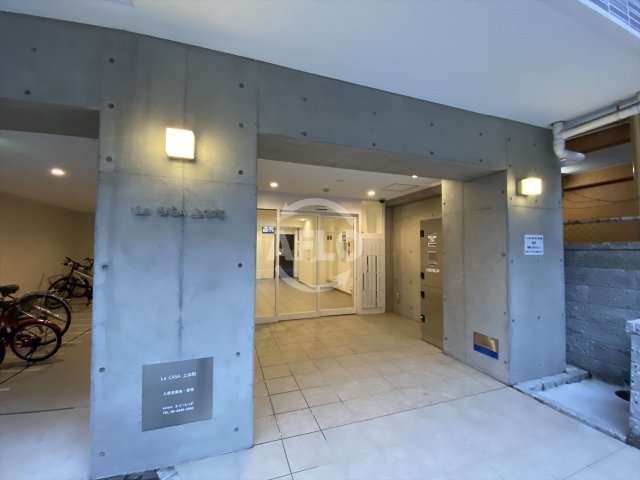 エントランス　La CASA上本町　エントランス