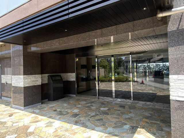 エントランス　清潔なエントランスです