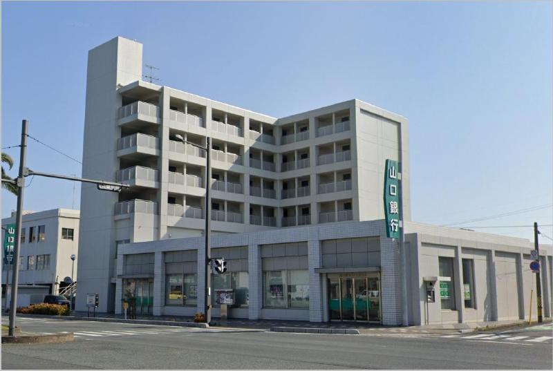 銀行　山口銀行東新川支店（銀行）まで500m
