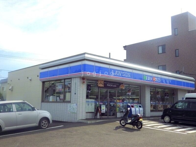 コンビニ　ローソン札幌清田3条店（コンビニ）まで377m