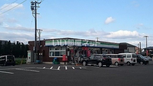 コンビニ　ファミリーマート 出水向江町店（コンビニ）まで728m