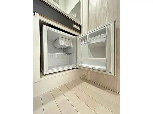 その他設備　ミニ冷蔵庫　※同タイプ参考写真