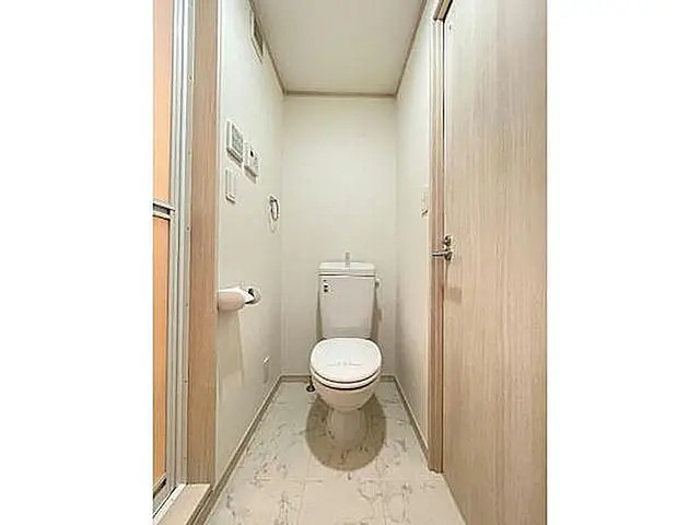 トイレ　※同タイプ参考写真