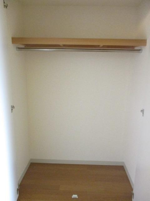 収納　★別部屋参考写真です★