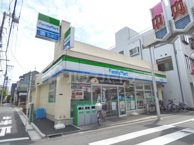 コンビニ　ファミリーマート大島中央銀座店（コンビニ）まで90m