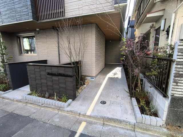エントランス　角部屋です