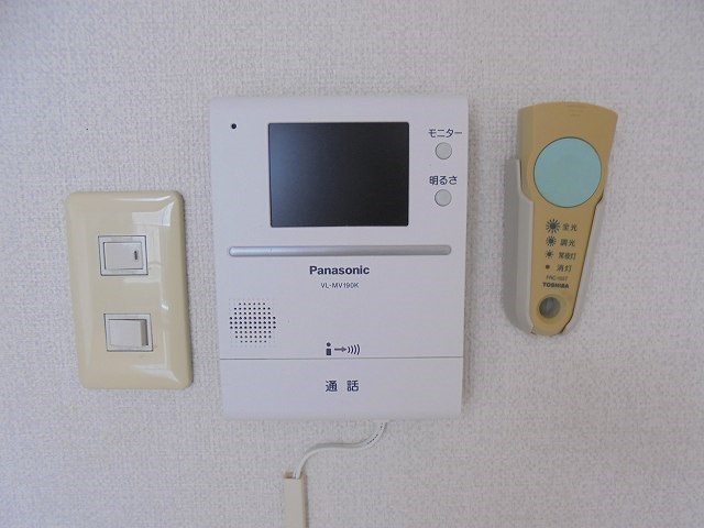 セキュリティ　写真は201号室です（参考）