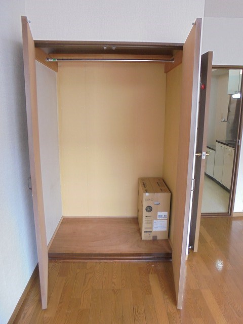 収納　写真は201号室です（参考）