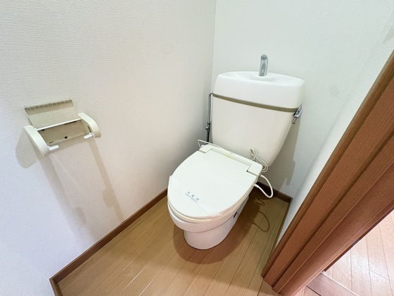 アーバンシャレー弐番館のトイレ写真