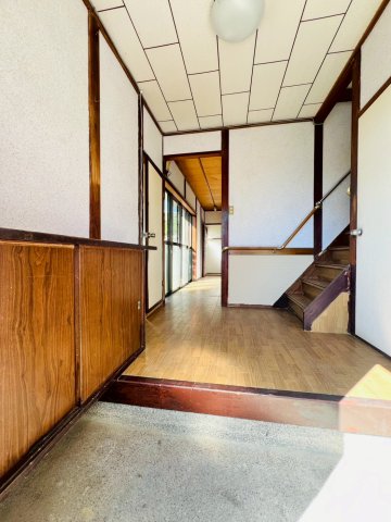 塩屋町字南谷戸建の玄関写真