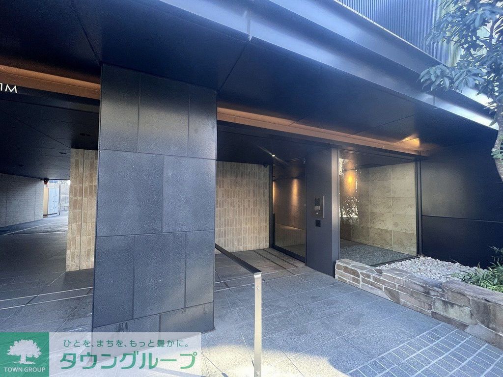 エントランス　マンションエントランス
