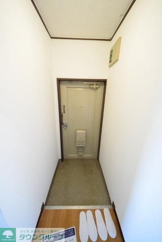 玄関　※別部屋参考写真