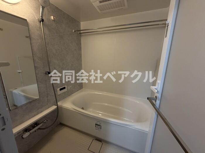 バス・シャワールーム　ゆったり過ごせるお風呂です