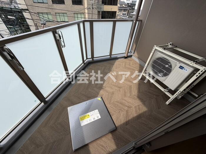 バルコニー　外からの目が気にならないバルコニーで洗濯物が干せます