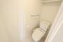 トイレ　温水シャワー付きトイレです