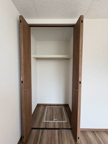 愛の世代の前にの内装写真