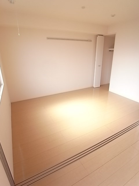 その他部屋・スペース　落ち着いて過ごせるお部屋なので、寝室にいかがでしょうか