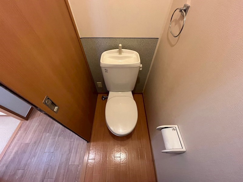 トイレ　※別号室の写真使用中