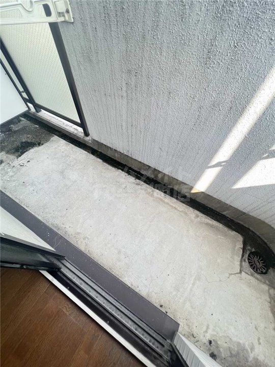 バルコニー　お洗濯にも便利なバルコニー付き