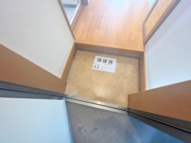 玄関　落ち着いたおしゃれな玄関です。