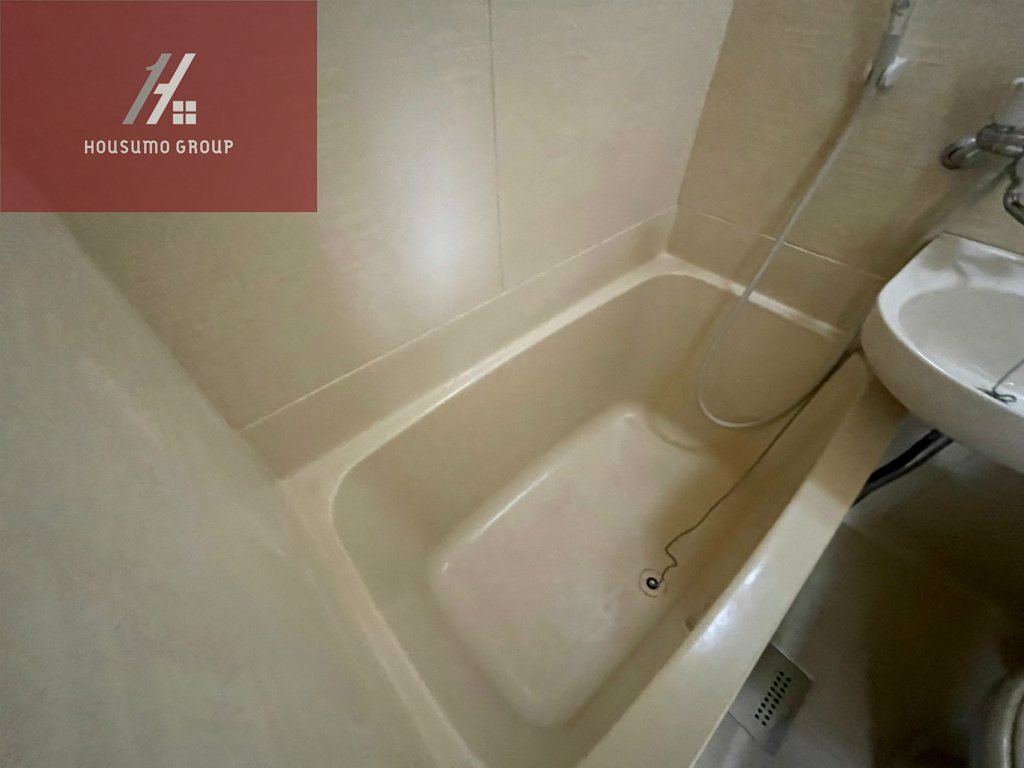 バス・シャワールーム　コンパクトで使いやすいトイレです