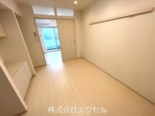 居室・リビング　明るいリビングです。