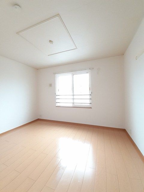 その他部屋・スペース　明るい色調の室内です