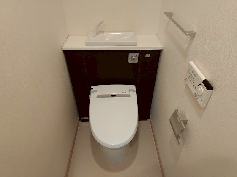 トイレ　※別部屋参照写真