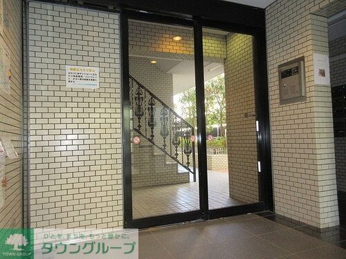 ロビー　オートロック　※2026年3月の写真