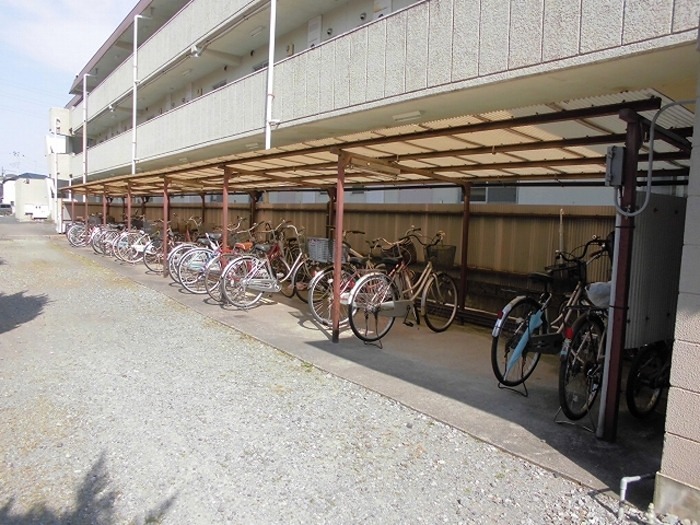 駐車場　駐輪場です