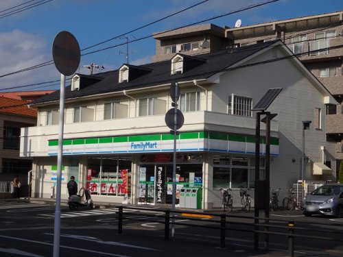 コンビニ　ファミリーマート 浦安堀江三丁目店（コンビニ）まで506m